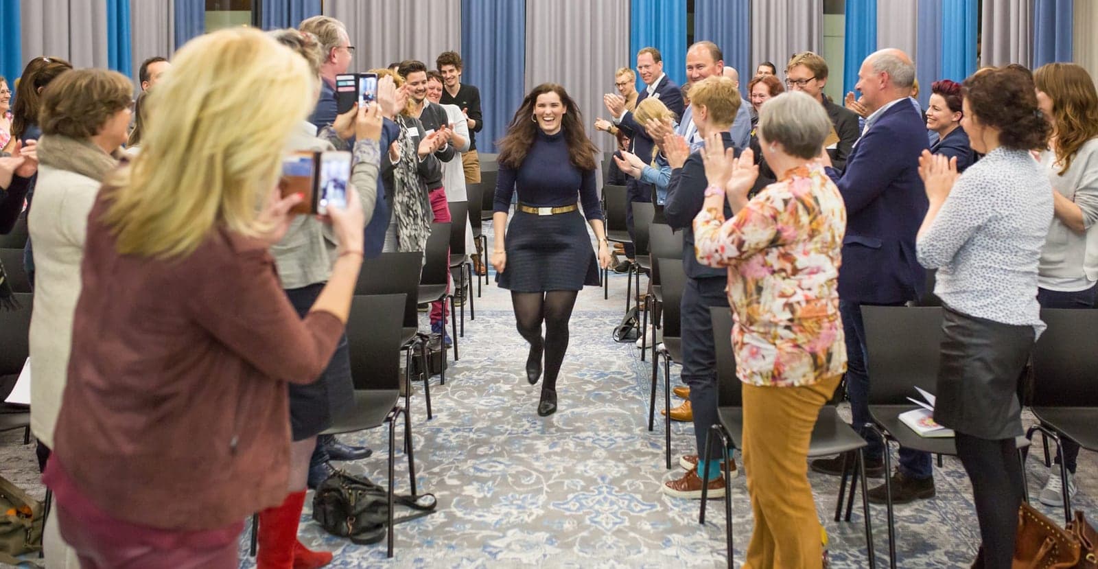 Groep deelnemers tijdens de workshop pitchen